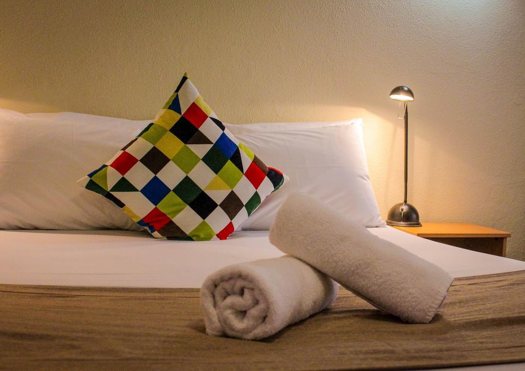 Motel Riverina Leeton Екстериор снимка
