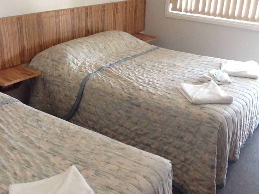 Motel Riverina Leeton Екстериор снимка