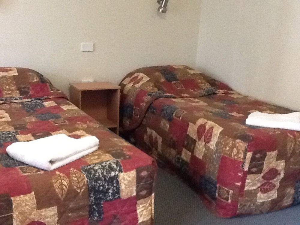 Motel Riverina Leeton Екстериор снимка