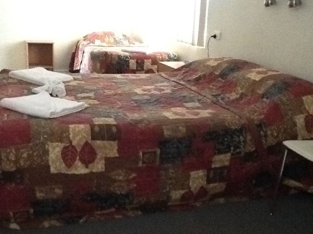 Motel Riverina Leeton Екстериор снимка
