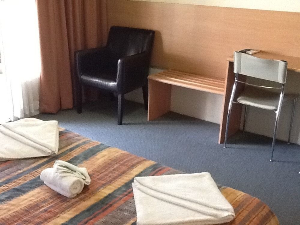 Motel Riverina Leeton Екстериор снимка