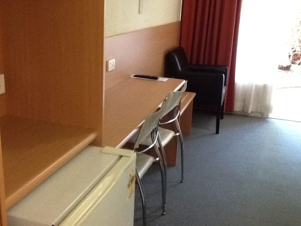 Motel Riverina Leeton Екстериор снимка