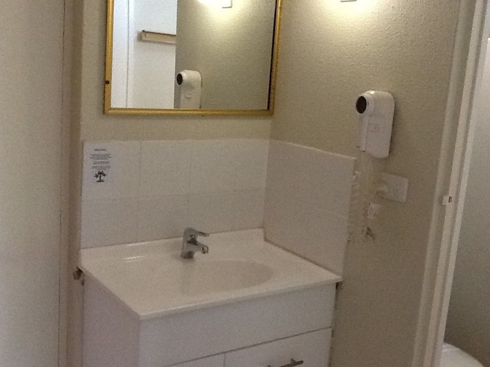 Motel Riverina Leeton Екстериор снимка