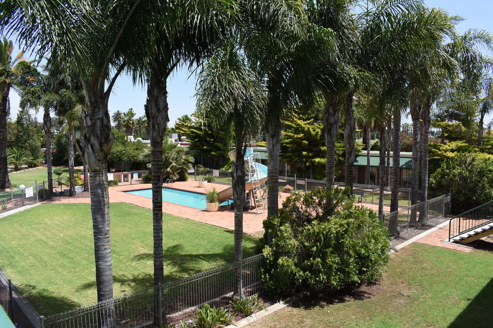 Motel Riverina Leeton Екстериор снимка