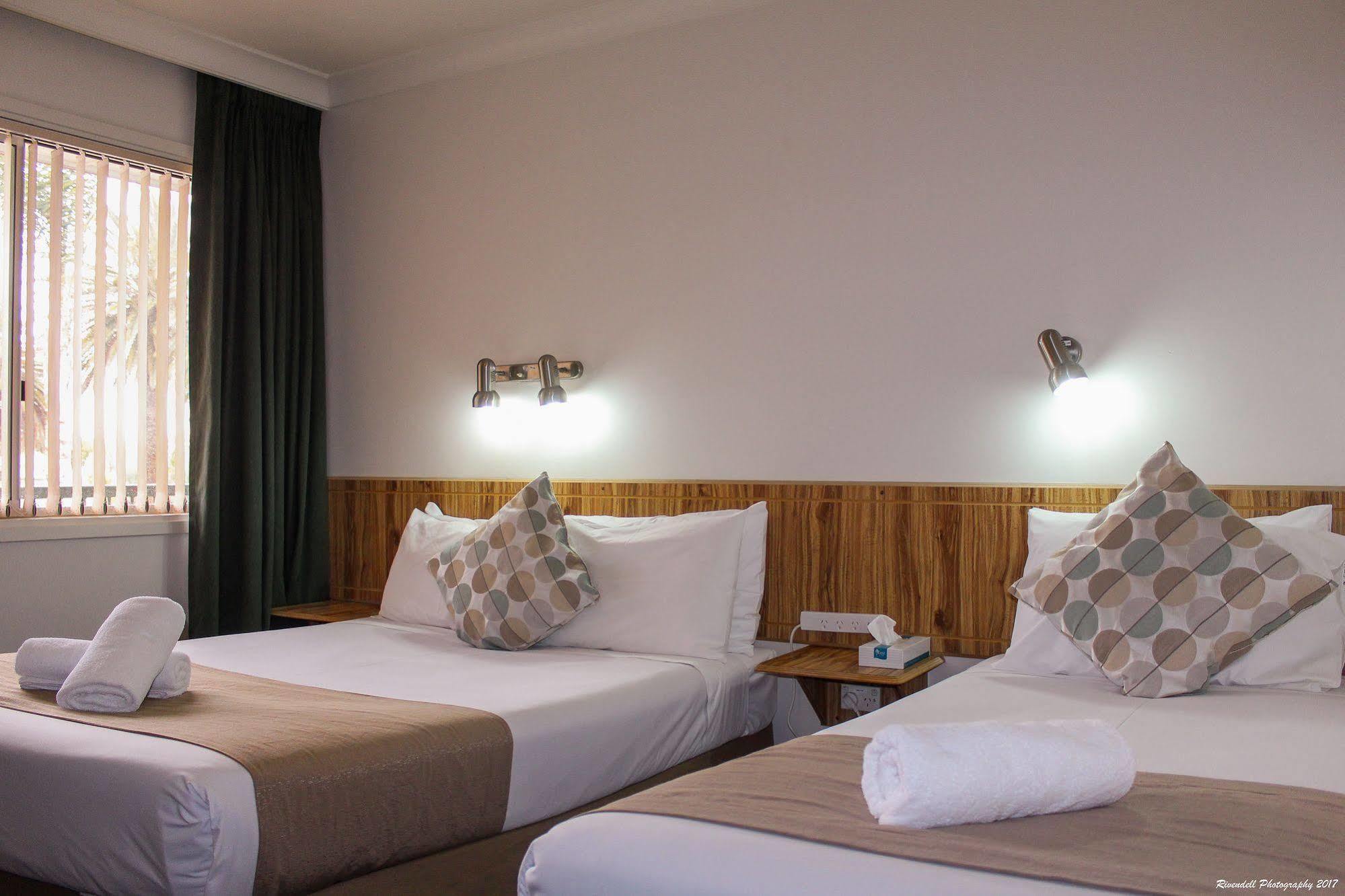 Motel Riverina Leeton Екстериор снимка